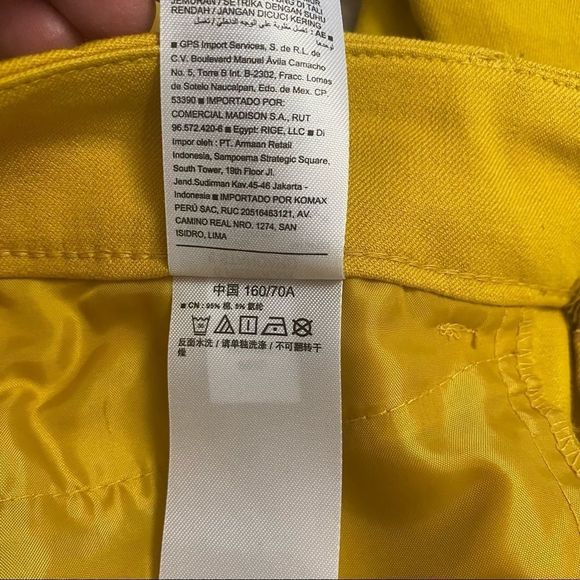 Old Navy pixie mid-rise yellow pants size 6 Regular - Picture 7 of 7